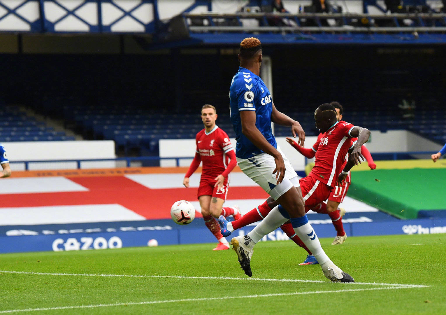 曼聯深陷內 曼聯深陷內